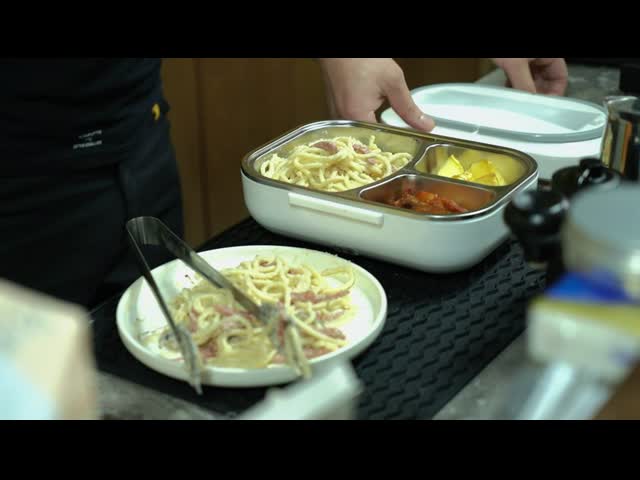 Stainless Steel Warm Lunch Container 40W Portable Multi Function video