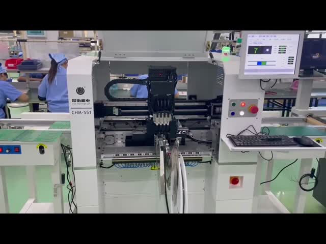 Высокая точность 4 голов SMT Pick & Place Machine CHM-551 Автоматическая смена сопла CPK≥1.0