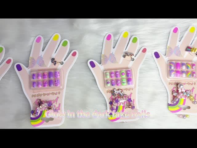 リングとブレスレットと可愛いDIY ネイルアートキット