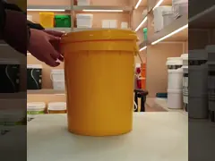 18 литровый ведро с промышленным смазочным материалом с соплами жёлтое, складное 20 литровое пластиковое ведро video