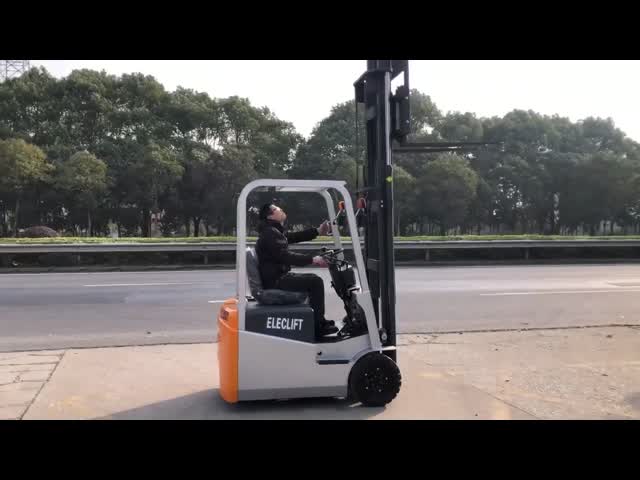 Velocidade de elevação de empilhadeira elétrica de quatro rodas de 3 toneladas 2,5 m/s