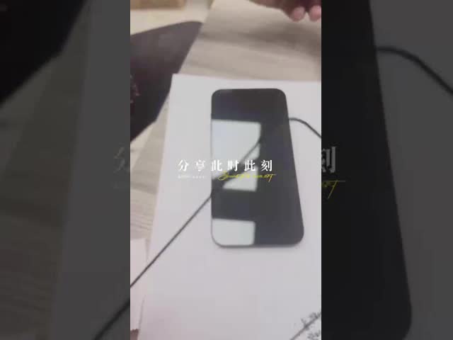 Película protetora de tela de vidro de renda de diamante para IPHONE 15PRO MAX