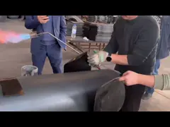 Изолированный трубный соединитель Тепло сжимаемый рукав для 3PE нефтегазовой трубы video