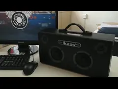 Наслаждайтесь музыкой на ходу с портативным беспроводным динамиком и источником питания от батареи мощностью 7500 мА. video