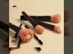China Girls Soft Black Goat Hair Eye Makeup Blending Brush supplier