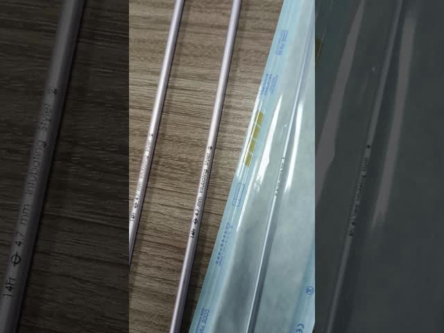 Introdutor de tubos endotraqueais descartáveis de PVC com punho