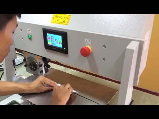 切断長460mmのためのオプションコンベアベルト付きPCB分離機