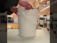 Пищевая категория 18L 1 галлон пластиковая ведра с рукояткой video