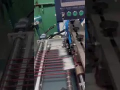 Стоящая сумка и молниеносная машина с режущей машиной video