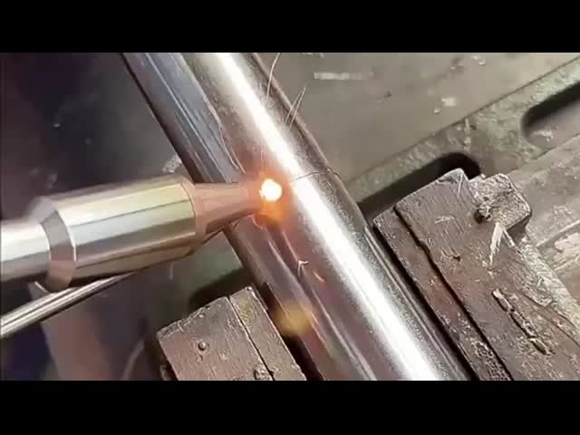 鉄銅 アルミニウムレーザー溶接機 500W 1000W 1500W 2000W