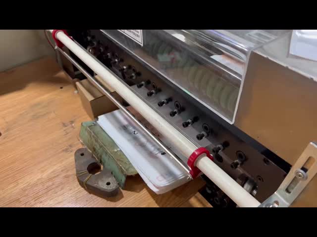 Машина для уплотнения трех краев 380В с функцией уплотнения центра видео