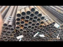 API 5L ASTM A53 2007 Бесшовные стальные трубы Чернокрашенные нефтедобывающие стальные трубы video