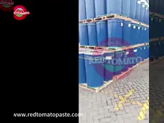 Красная горячая помидоровая паста, 30-32% Брикс тройная концентрированная помидоровая паста video