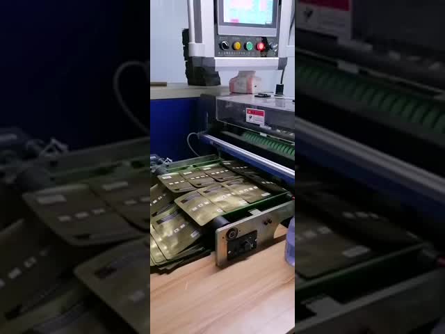 45 кВт Zipper Bag Making Machine Pouch Making Equipment 380V/50HZ (машина для изготовления рюкзаков с резьбой) видео