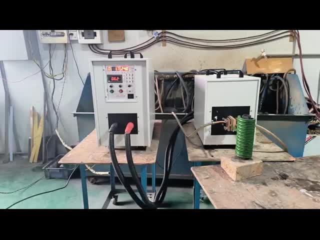 水冷蔵 24 時間連続作業 インダクション熱処理 溶解炉