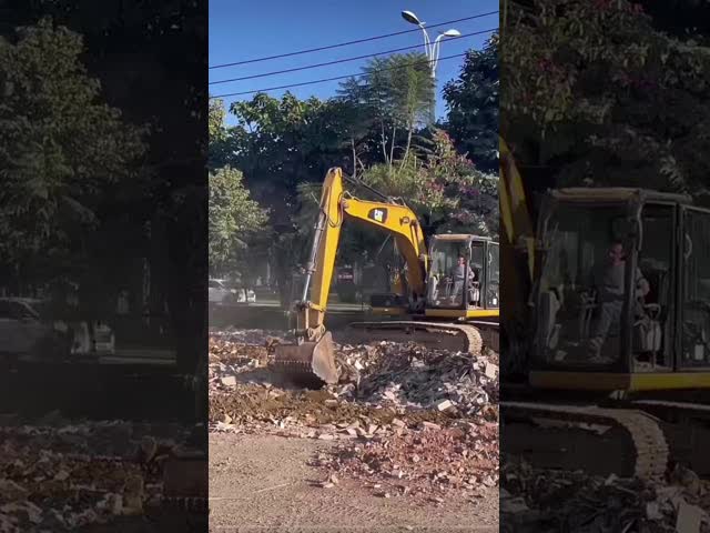Excavadora Caterpillar CAT 308E em movimento usada 48,5KW