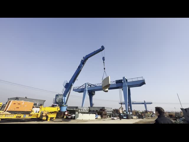 8T Active Heave-compensated Subsea Crane With Knuckle Boom