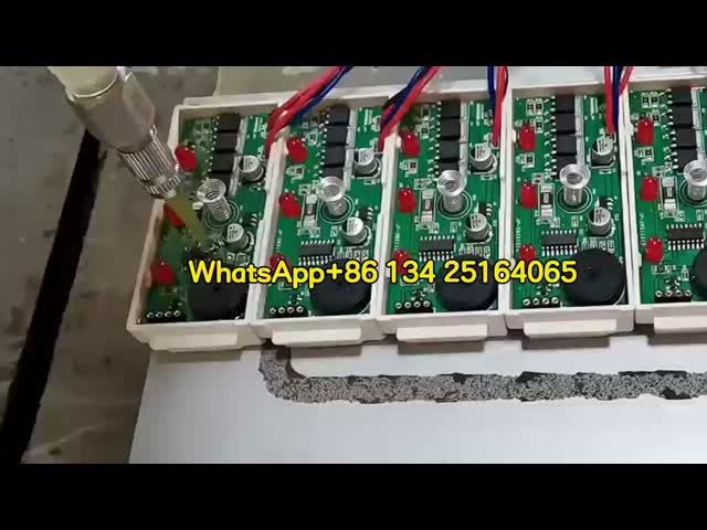 Солнечная соединительная коробка силиконовая коробка и инкапсулирующая машина AB машина для распределения клея для соединительной коробки видео