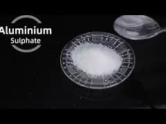 Le blanc a saupoudré fer libre de sulfate du fer 3 en aluminium du sel Al2 (SO4) le bas