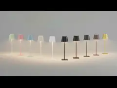 Заряжаемая светодиодная настольная лампа с сенсорным управлением для легкой регулировки яркости video