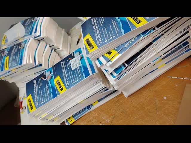 フィルムバック 汎用紙包装用の粘着ラベル