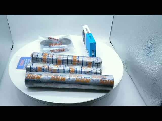 Couleur en laiton de boulon de moyeu de roue d'ISUZU de taille standard NPR/4HF1 8943833350