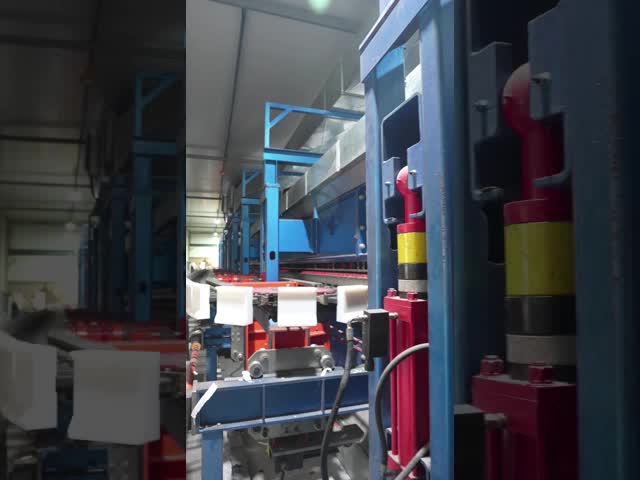 50/75/100/150/200mm 厚さ PUサンドイッチ壁面 軽量で防火設計