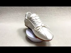 Женщины неформальные шелковые туфли с хлопком делают белый цвет и низкий разрез video