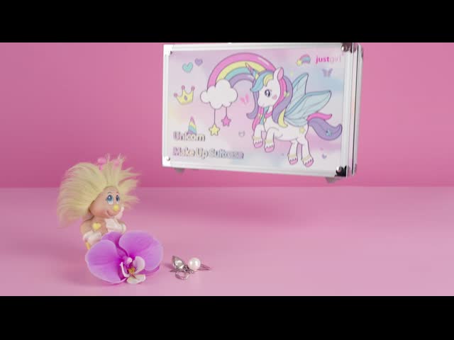 Everyday Play Recommended Kids Makeup Kit with Colorful Eyeshadow and Lipstick Included