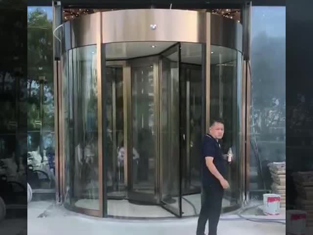 Operação suave e segura Porta giratória automática para comercial