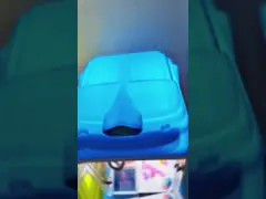 유행적이고 창의적인 미니 소방차 아기들을 잡는 재미와 부모 자녀 상호작용