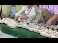 Женщины летние черные толстые сандалии с металлическими пуговицами video