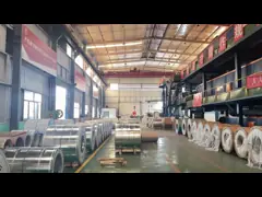 Глянцевая алюминиевая катушка SMP с хорошей устойчивостью к ударам 500-1600 мм для устойчивых к погодным условиям решений маркировки video