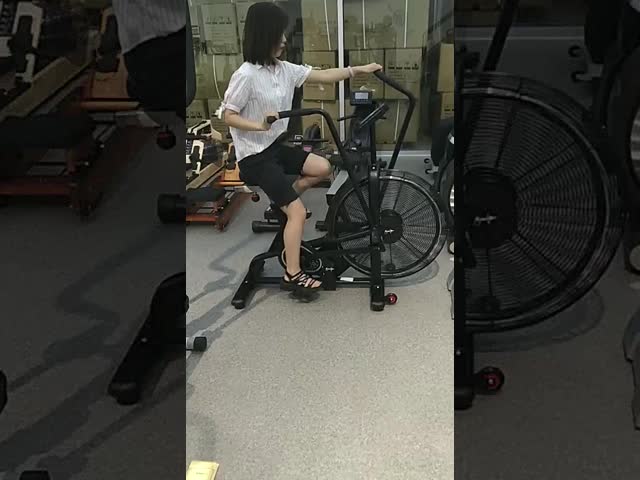 風抵抗自転車 エアロビックペダル扇風機 フィットネス自転車 脂肪燃焼 エアロビック自転車