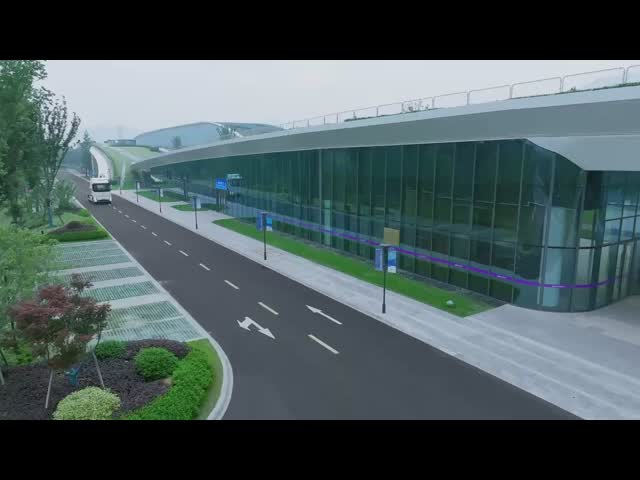 Q3 Tractor Long Range Edition Multimedia System Included