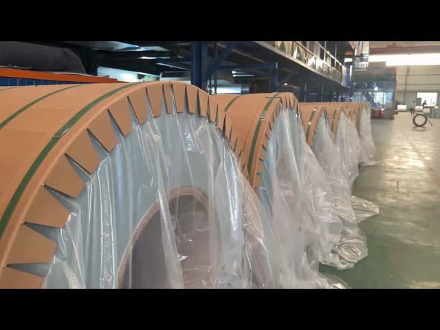 Оригинальный цвет Устойчивый к погодным условиям ПВДФ покрытый алюминиевый ролик Отличная химическая стойкость 0,2-3,0 мм видео