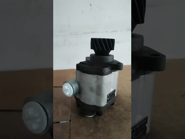 OE DZ9100130030 Насос для повышения уровня рулевого управления для тяжелых грузовых автомобилей Shaanqi видео