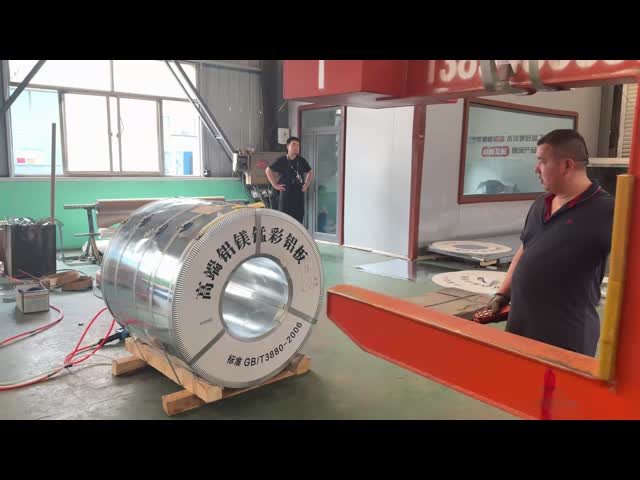 0.2mm-3.0mm PVDF Aluminum Coil Resistant To Chemicals Customizable Colors video