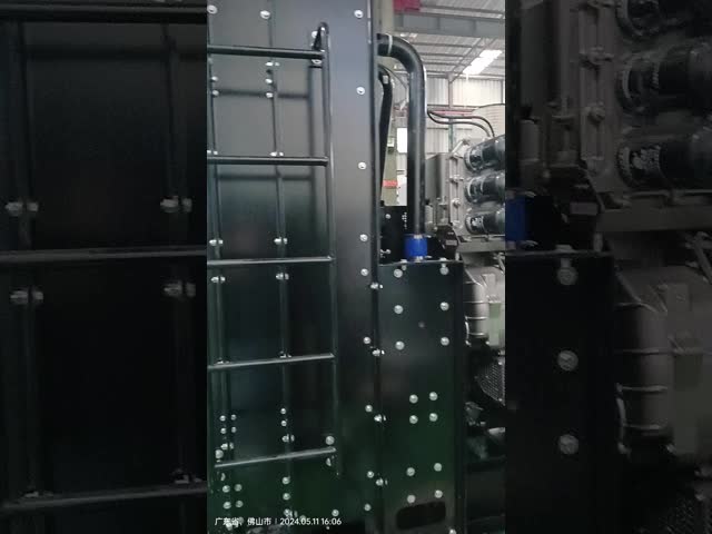 6WTAA35-G311 1000kw SDEC ディーゼル発電機セット 400v 50Hz 光熱エネルギー貯蔵ネットワーク