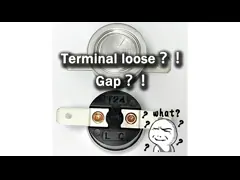 ¿Hay algún hueco entre la caja y la terminal?