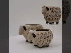Wholesale hot sale lovely instagram 3D unique sheep succulent flower pot in pottery clay ceramic
