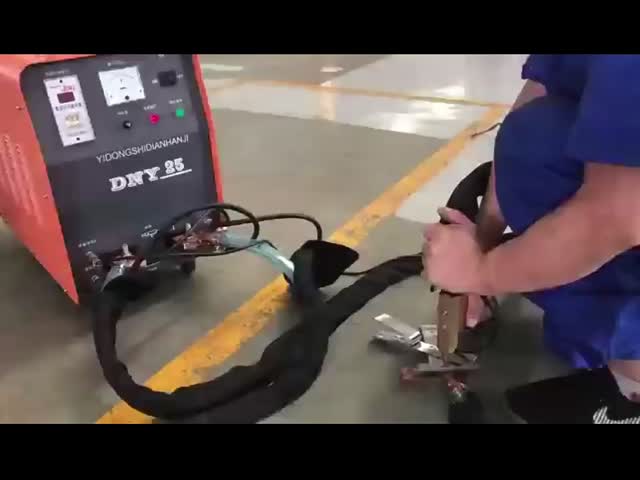 Сварщик Ac Pen Stick Железный портативный сварщик с маленькой однофазной сваркой видео