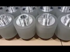 Низкий уровень шума и долговечность резинового роликового колеса с уникальной полиуретановой формулой video