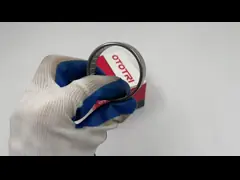 Специалисты выполняют ремонт подшипников для непрерывного производства video