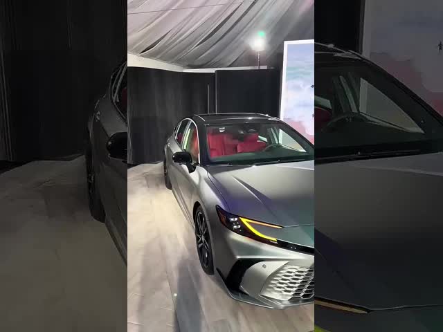 2024 Toyota Camry 4 portas 5 lugares sedã com sistema de direção elétrica e 475kw de potência do motor