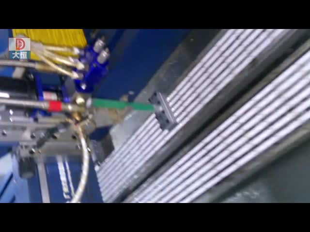 Вакуумный и самоочищающийся эпоксидный купольный станок для производства светодиодного светодиода видео