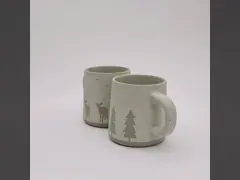 Handgefertigte Weihnachtskaffeebecher Keramik Steingesteinsbecher Geschenkbecher Keramikbecher 3D-Seidendruck