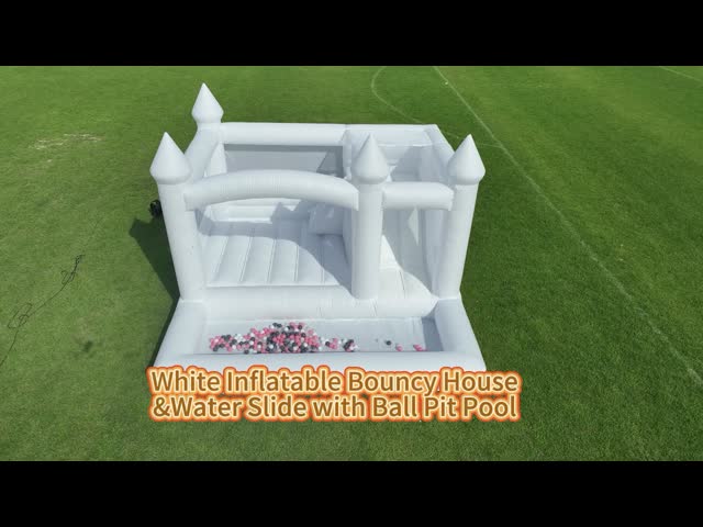 Comercial Blanco Inflable Bounce Castle House Niños tobogán acuático con agujero de bolas El video