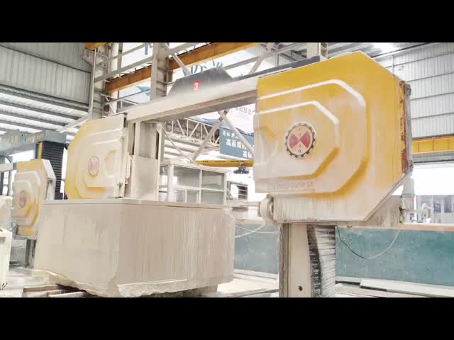 CE認定 11kw メインモーター 4軸 CNCマシン 迅速かつ精密な加工