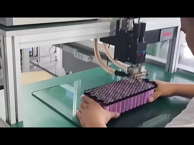 Semi автоматический тип польза педали сварщика 18650 пятна таблицы клетки батареи видео